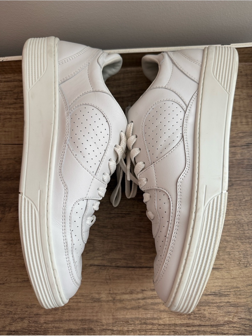Authentic Chanel CC Logo Calfskin Sneakers 40 White Box - Picture 7 of 13